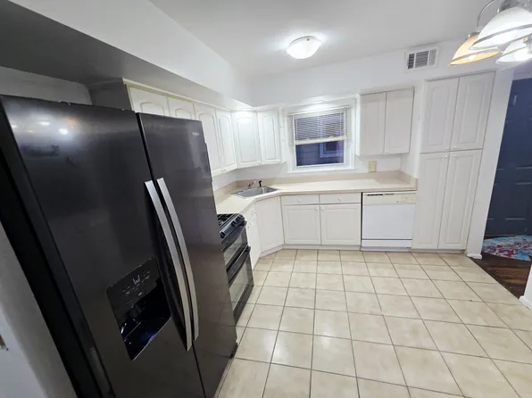 (undisclosed Address), Staten Island, NY 10304