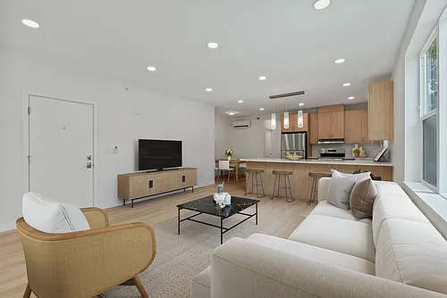 Floor plan 301