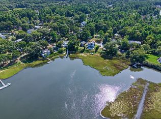 28 Arlington Rd, Wareham, MA 02571