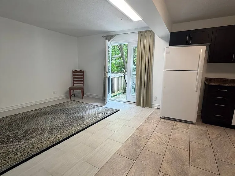 278 Waratah Ave — Photo 6