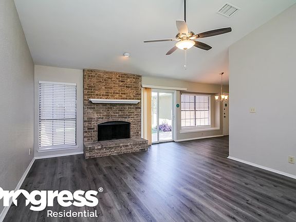 4th image of 7122 Lo Chalmers Ln