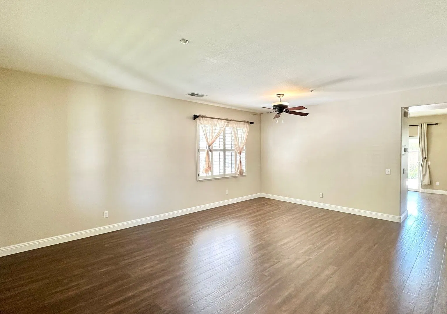 Wonderful Two Story Home in the Desirable Lake Rancho Viejo HOA Community of Fallbrook! — Photo 4