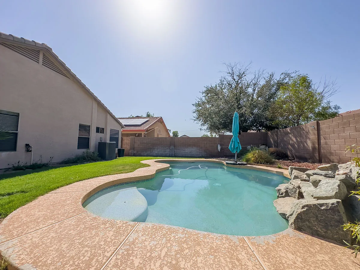 Swimming Pool! 3 Bed + 2 Bath Home in Litchfield Park — Photo 2