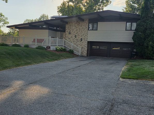 1101 Hillcrest Ave