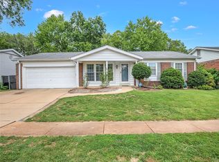 2441 Crestline Dr, Saint Louis, MO