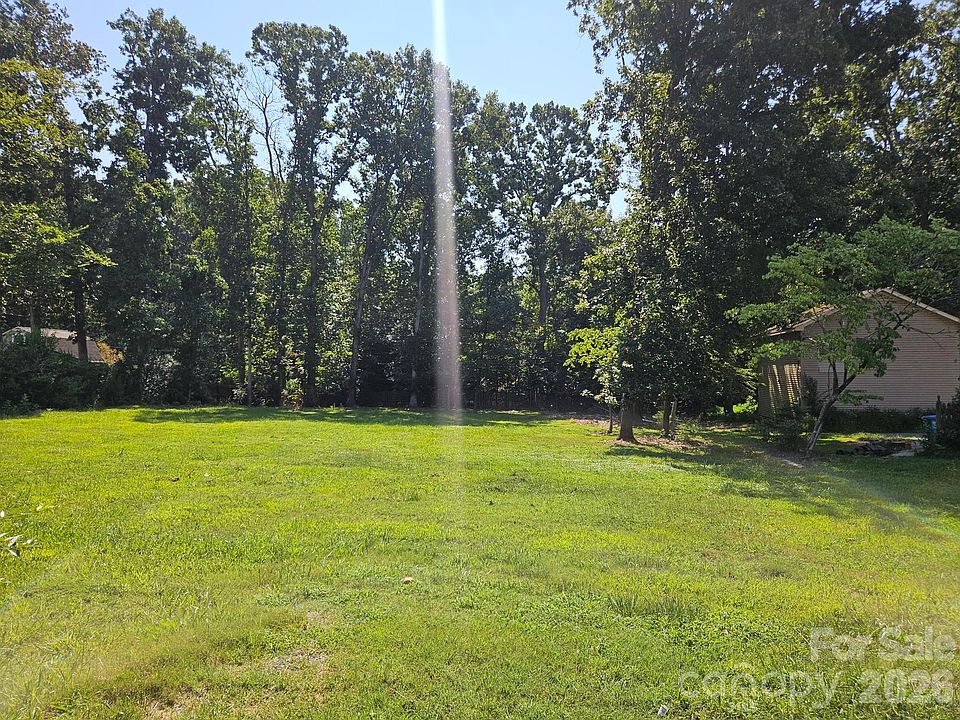 2nd image of 216 Matthews Township Pkwy