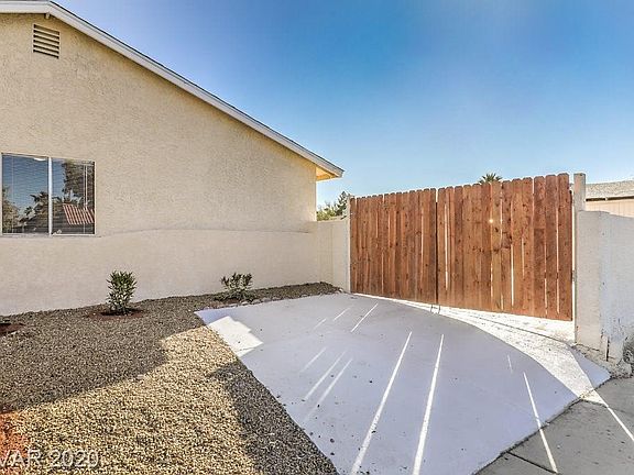 3rd image of 3589 Alto Ave
