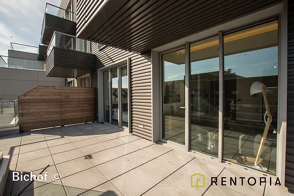 Rented by The KCI Group | media 58