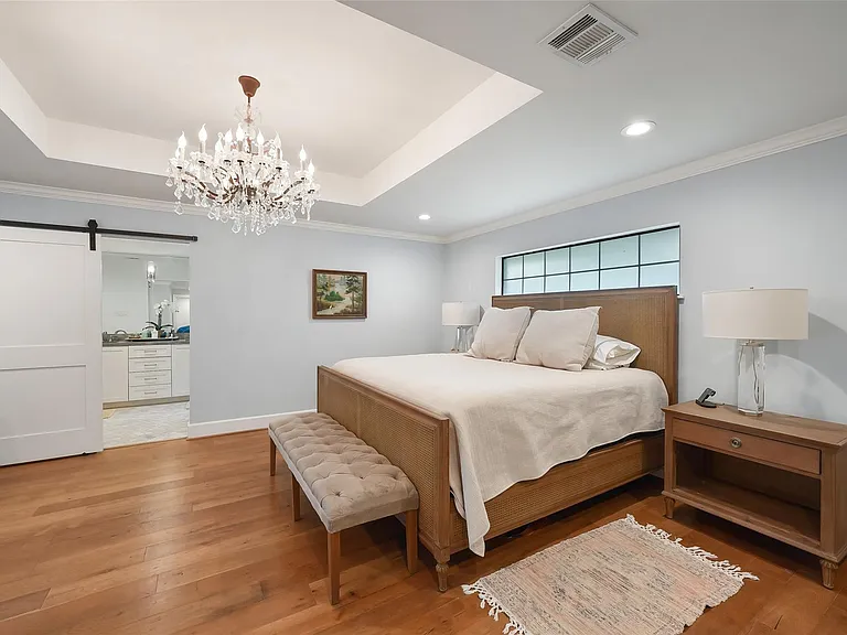 9411 Endicott Ln — Photo 36