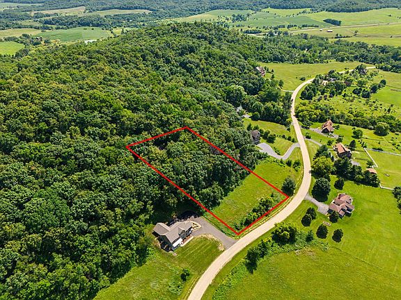 5th image of 106 Shenandoah Dr