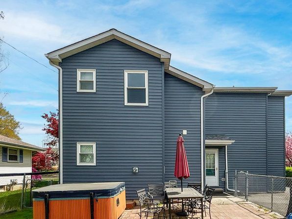 416 Barclay Ave, Morrisville, PA 19067