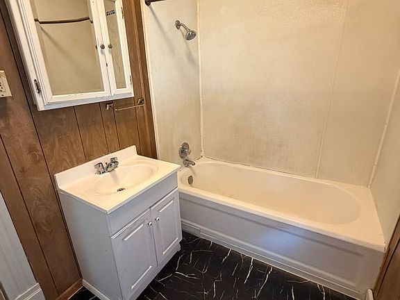 5th image of 705 Windsor Ave #2