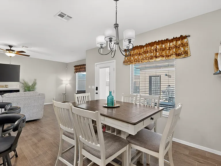 14717 Charles Foster Ave — Photo 12