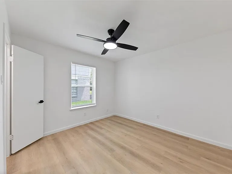 815 Lyle West Ave #C — Photo 13