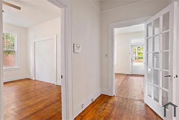 806 Vance St N — Photo 17