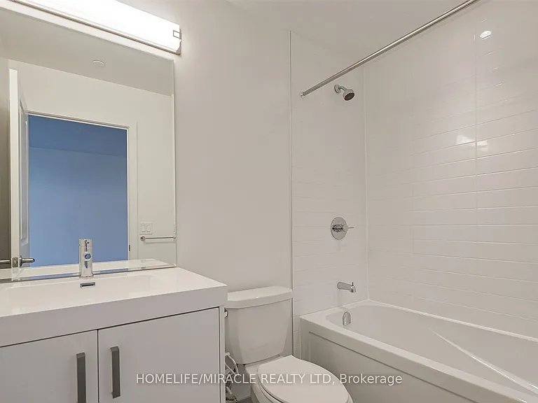 1010 Dundas St E #220 — Photo 11