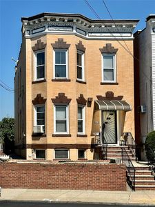 64-13 Metropolitan Avenue, Middle Village, NY, 11379