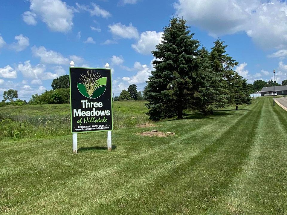 1st image of 450 Hidden Meadows Dr