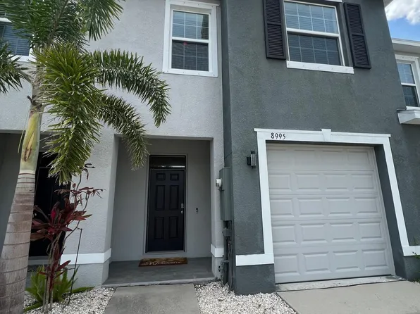 8995 Milestone Dr, Sarasota, FL 34238