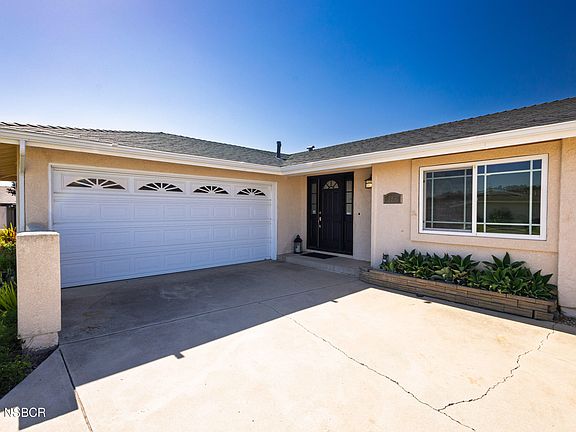 4th image of 393 Mountain View Dr