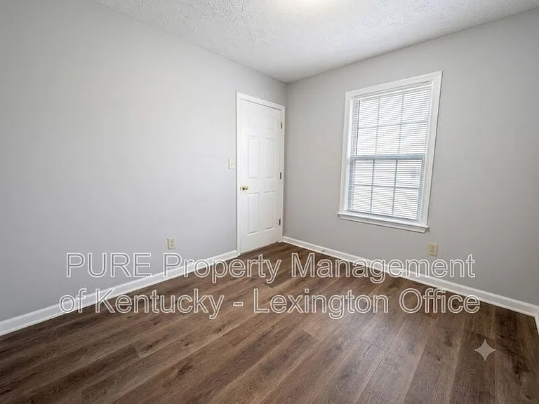 1034 Marshall Park Dr — Photo 21