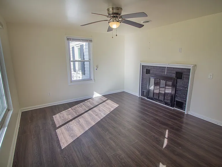 934 Mohegan Rd — Photo 6