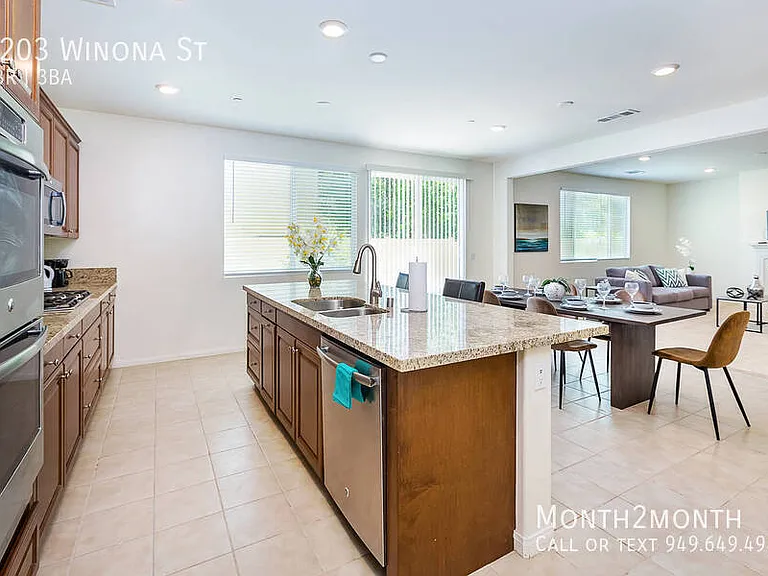 6203 Winona St — Photo 9