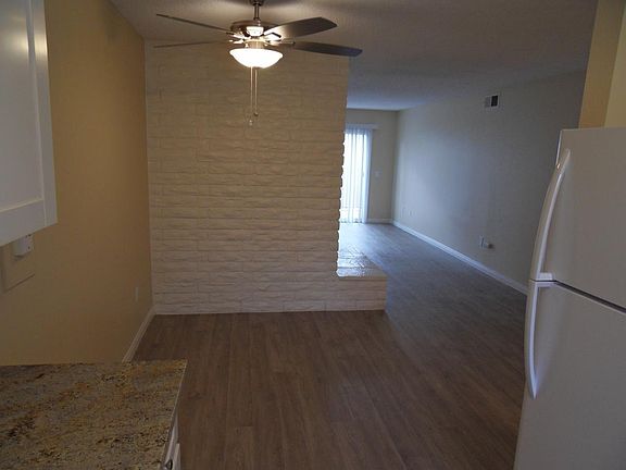 3rd image of 806 E Washington Ave Unit B