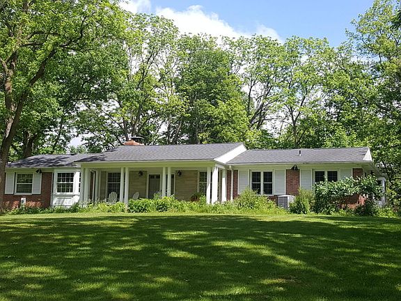 2nd image of 3107 White Oaks Dr