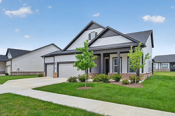 3 bed, 3.0 bath, 2784 sqft, $3,700 — Photo 3