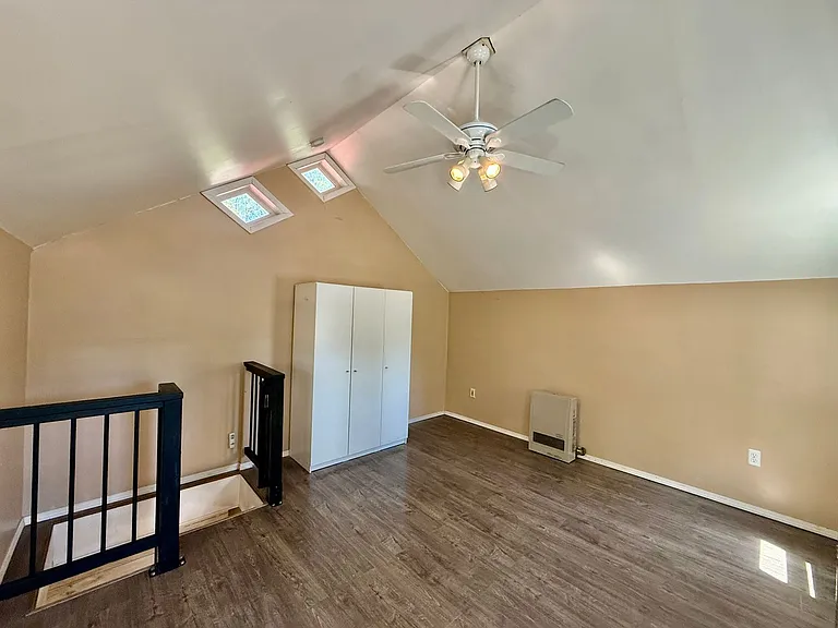 519 S Cedar St — Photo 19