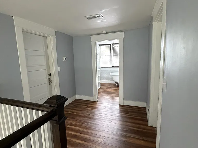 1018 N Maple St — Photo 9