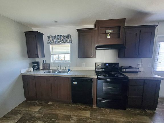 5th image of 4125 Park St N #938