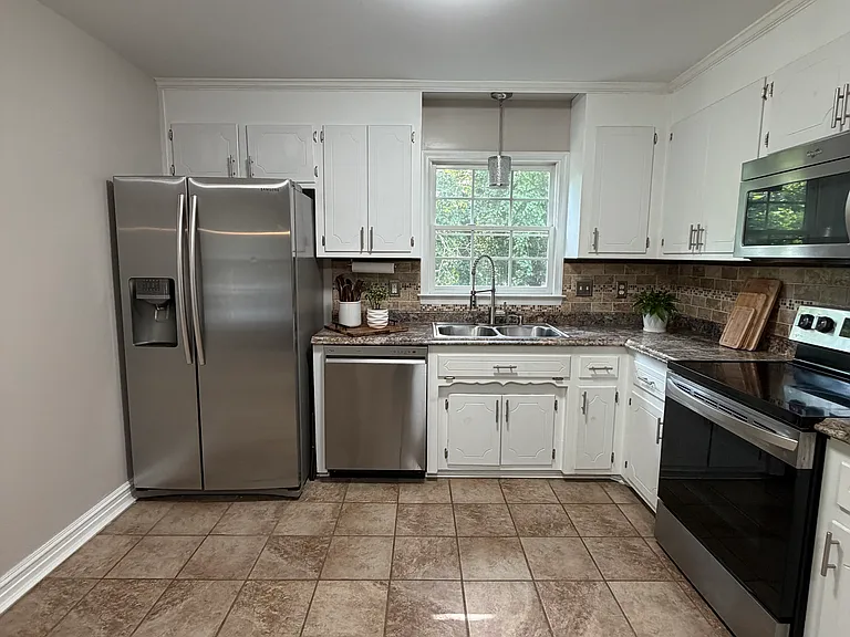 1507 Southcreek Dr — Photo 8