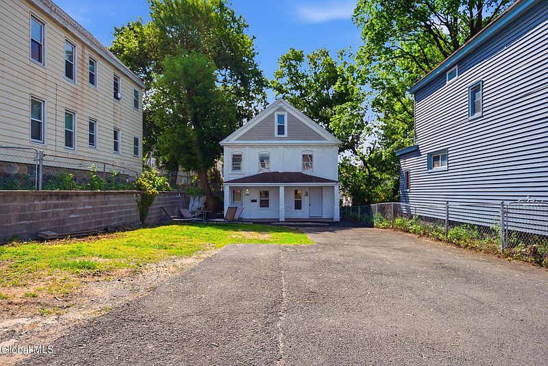 4th image of 118 Robinson Street