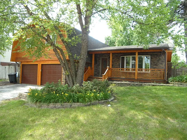 16742 Gaynelle Rd photo 1