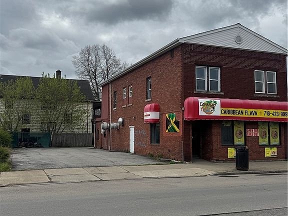 4th image of 2501 Pine Ave
