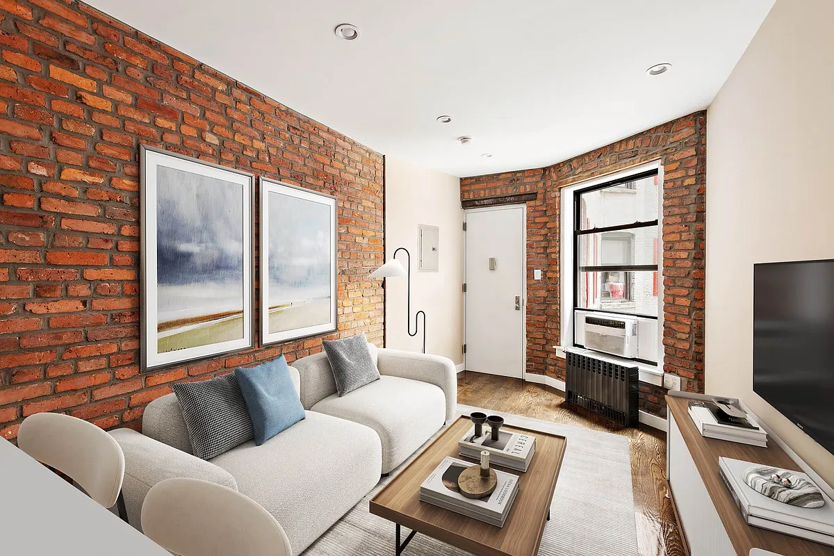 Building Photo - 508 E 12th St #3C