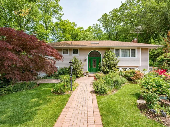 72 Sugar Maple Lane, Glen Cove, NY 11542