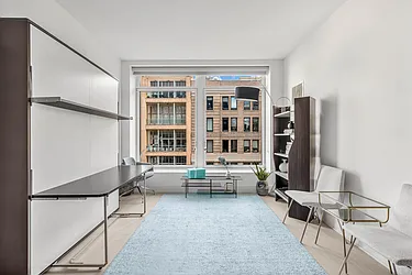 Rented by R New York