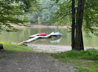111 River Rd, Greentown, PA 18426