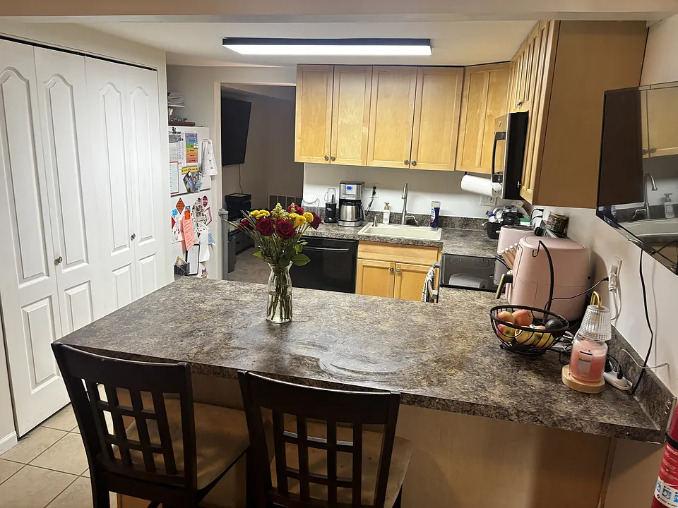1069 Pendleton Ct