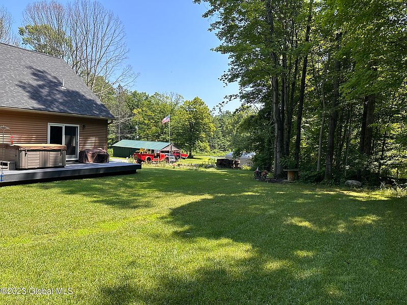 3rd image of 757 W Mountain Road