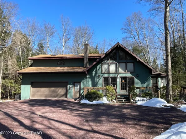 959 Sir Lionel Ct, Pocono Lake, PA 18347
