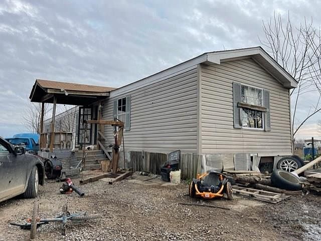 2nd image of 184 Stokes Ln