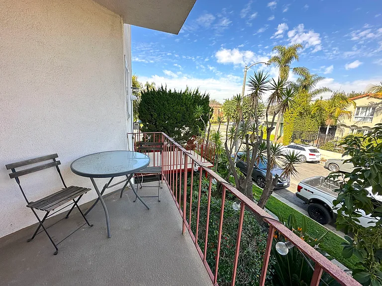 8038 Blackburn Ave #5 — Photo 6