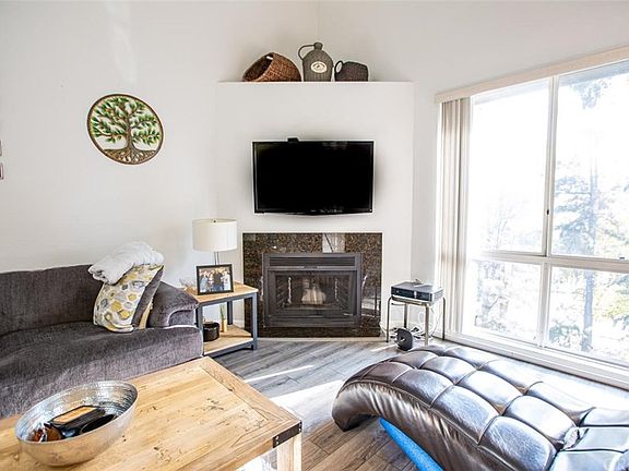4th image of 13331 Moorpark St APT 311