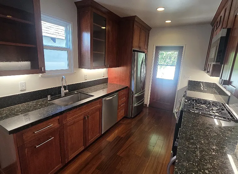 1151 Heather Sq — Photo 12
