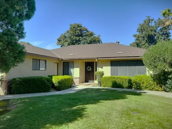 2617 Pinewood Dr, Madera, CA 93637