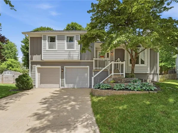 12441 S Alden Cir, Olathe, KS 66062